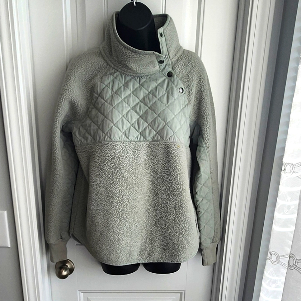 Abercrombie and Fitch sherpa pull over- small